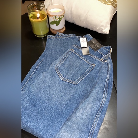 Banana Republic Curvy Straight Jeans - Picture 2 of 4
